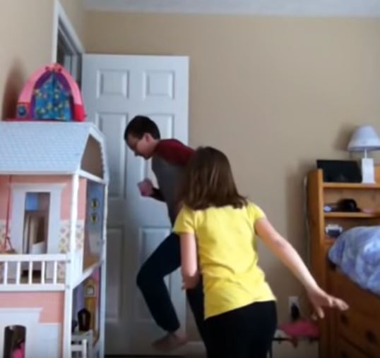Unsuspecting Sister Has No Idea Brother Stealing Show From Behind