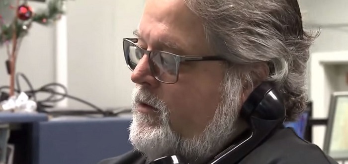 Woman calls 911 to order pizza relying emergency to operator in code