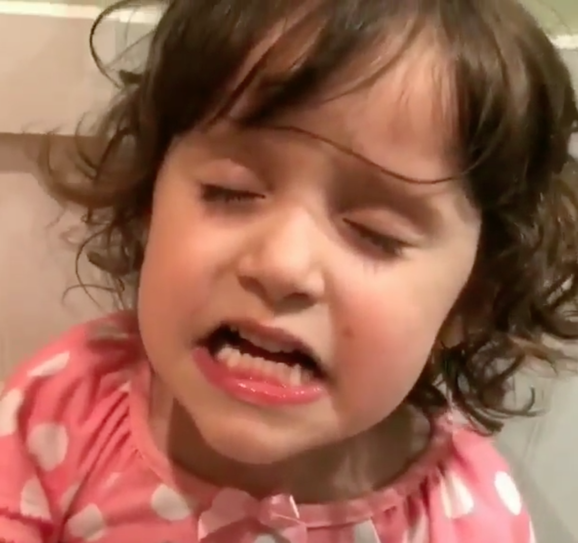 Little girl’s passionate ‘No Scrubs’ version is a hit across the