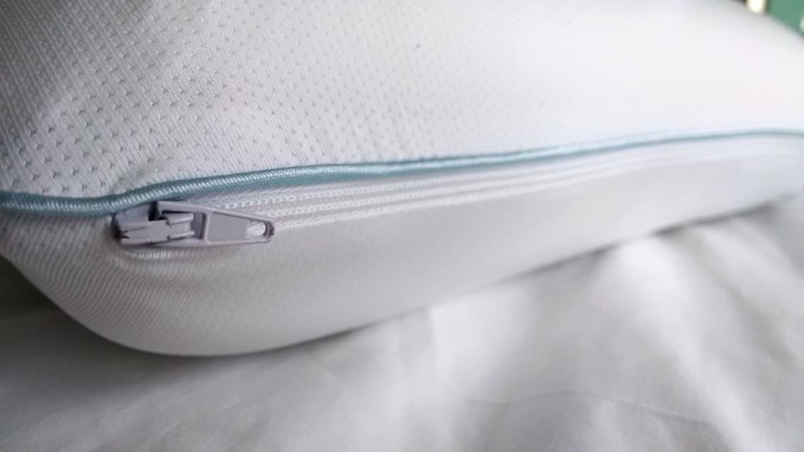 The 8 Best Pillows for Back Sleepers in 2020