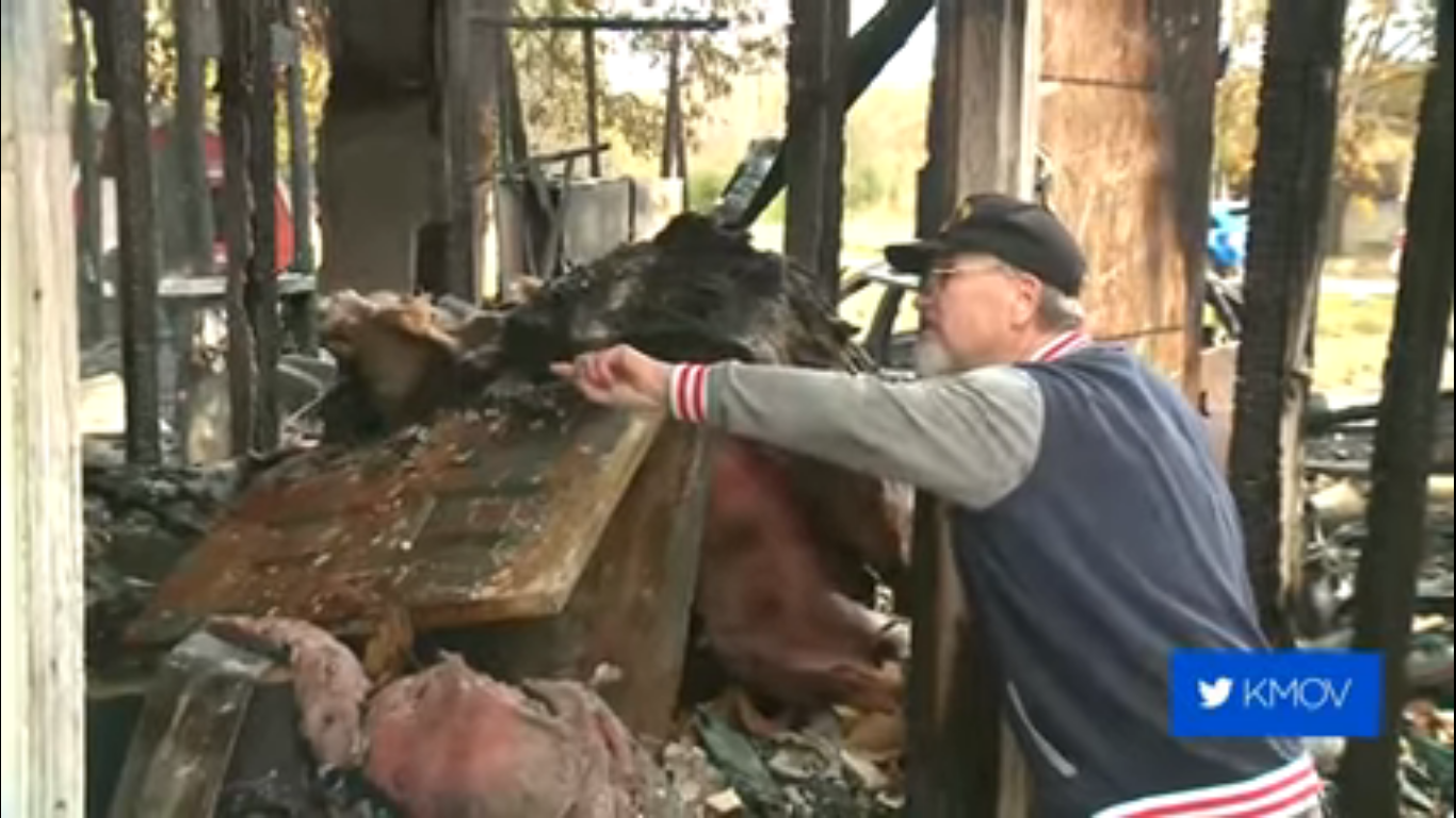 Veteran, age 70, runs into burning home to save his neighbors