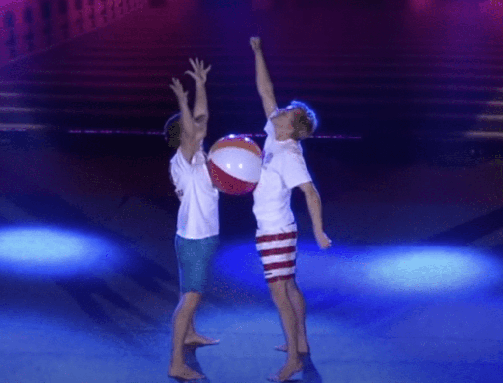 Teen beach ball ballet leaves crowd howling