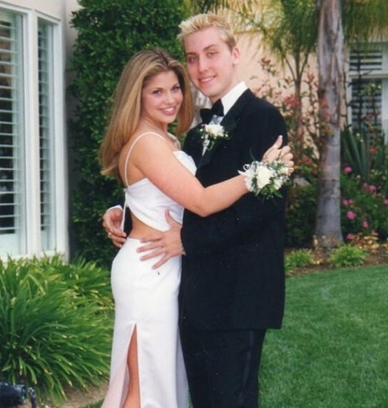 40+ of the most awkward celebrity prom photos ever(02)