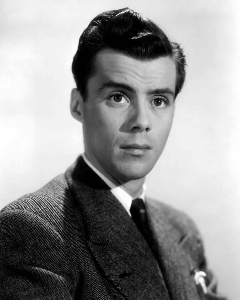 The Top 40 Most Irresistibly Handsome “Old” Hollywood Actors